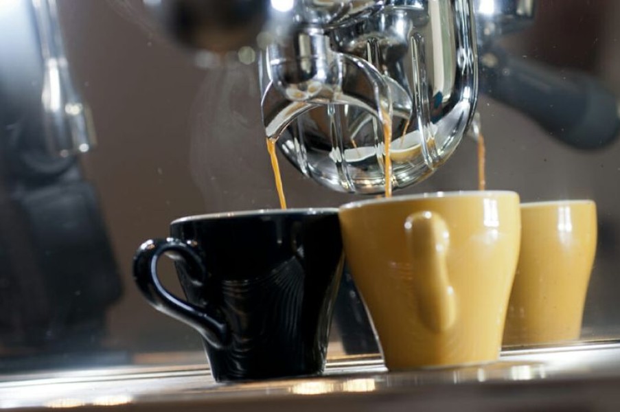 Cappuccino Kopjes Mokken Fabriek | Tulip Cappuccino Kop & Schotel 28 Cl. Zwart