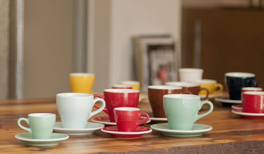 Koffiekopjes Mokken Fabriek | Tulip Koffie Kop & Schotel 18 Cl. Mint